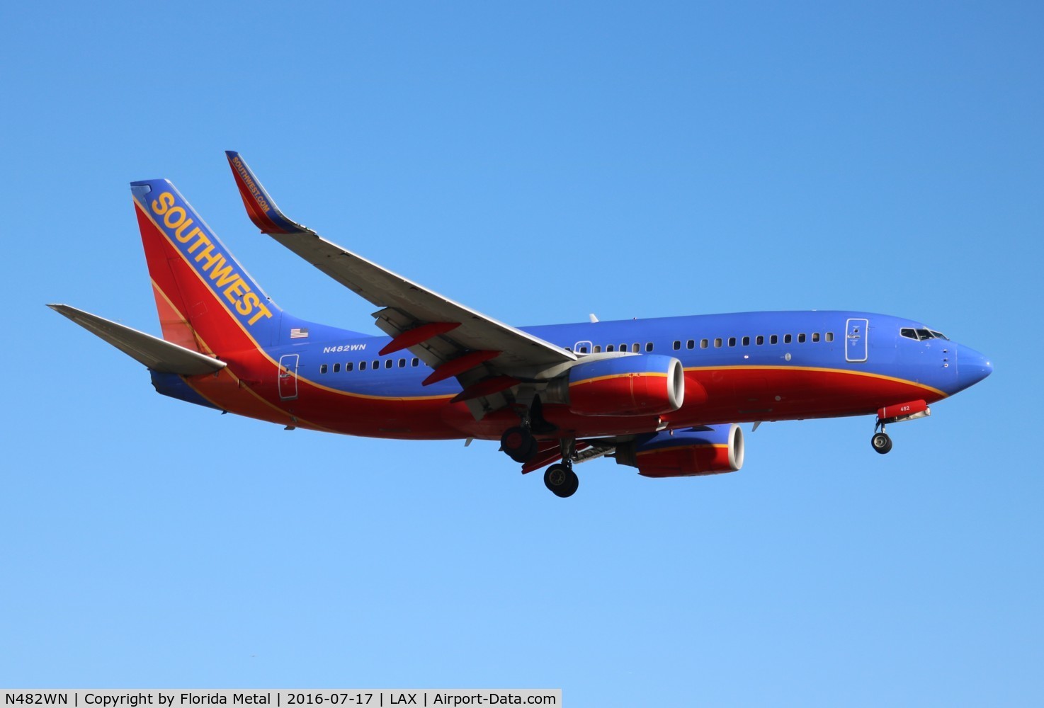 N482WN, 2004 Boeing 737-7H4 C/N 29852, Southwest