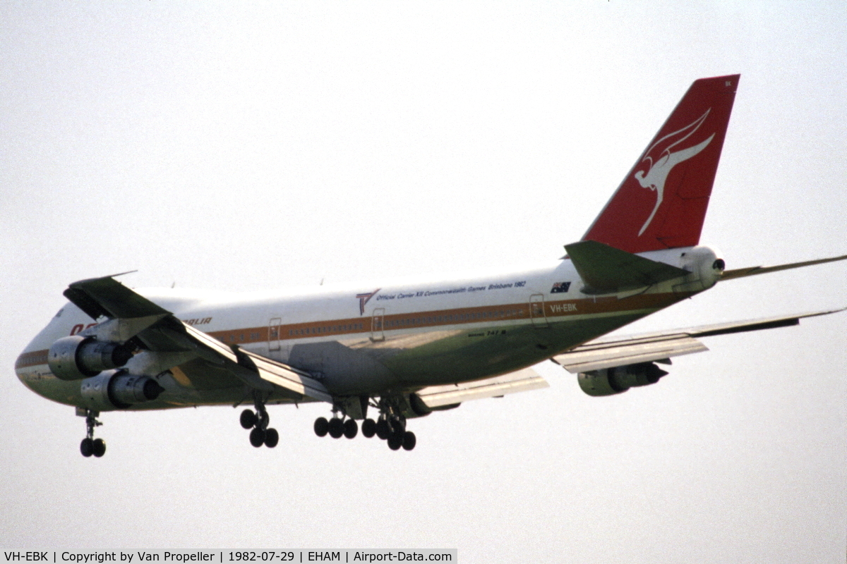 VH-EBK, 1975 Boeing 747-238B C/N 21140, Qantas Boeing 747-238B landing at Schiphol airport, the Netherlands, 1982
