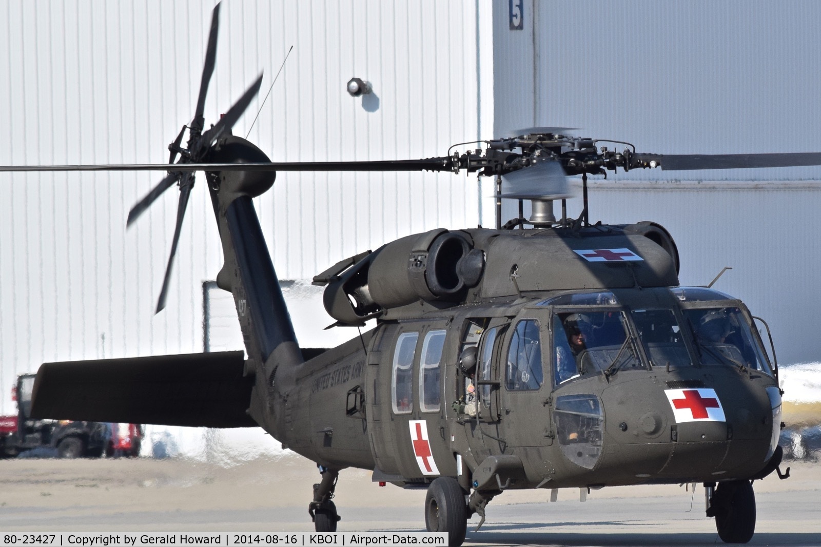 80-23427, 1980 Sikorsky UH-60A Black Hawk C/N 70-185, Taxiing from south GA ramp.  Tennesse Army National Guard.