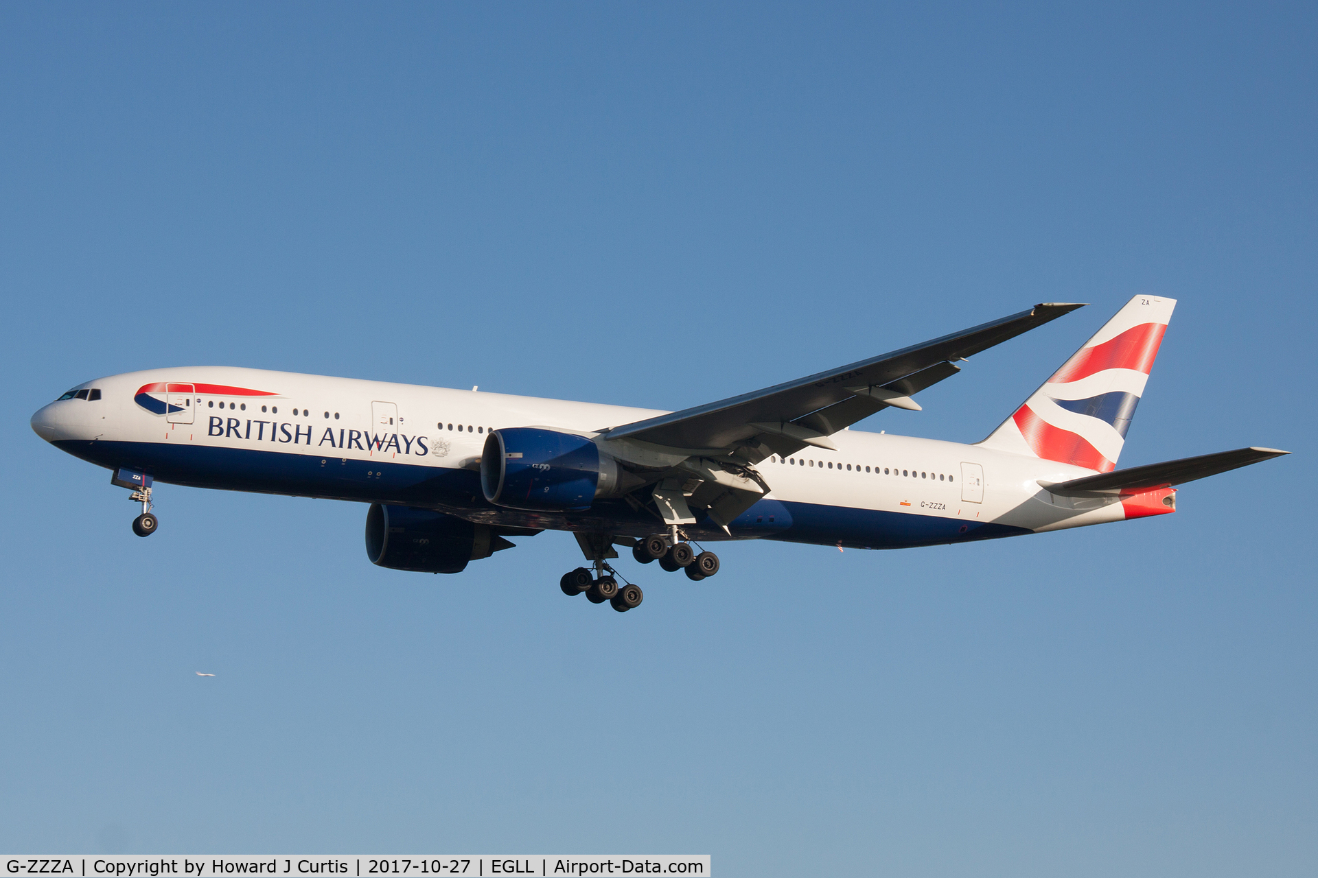 G-ZZZA, 1995 Boeing 777-236 C/N 27105, On approach.