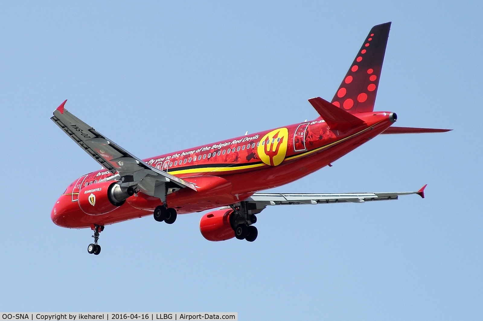 OO-SNA, 2001 Airbus A320-214 C/N 1441, Tail picture of the Red-Devils livery for Brussels-Airlines Airbus.