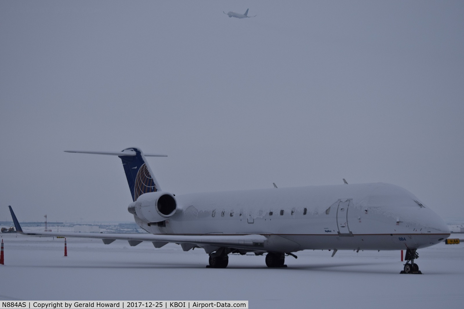 N884AS, 2001 Bombardier CRJ-200ER (CL-600-2B19) C/N 7513, Parked on a remote spot awaiting it'd call to duty.