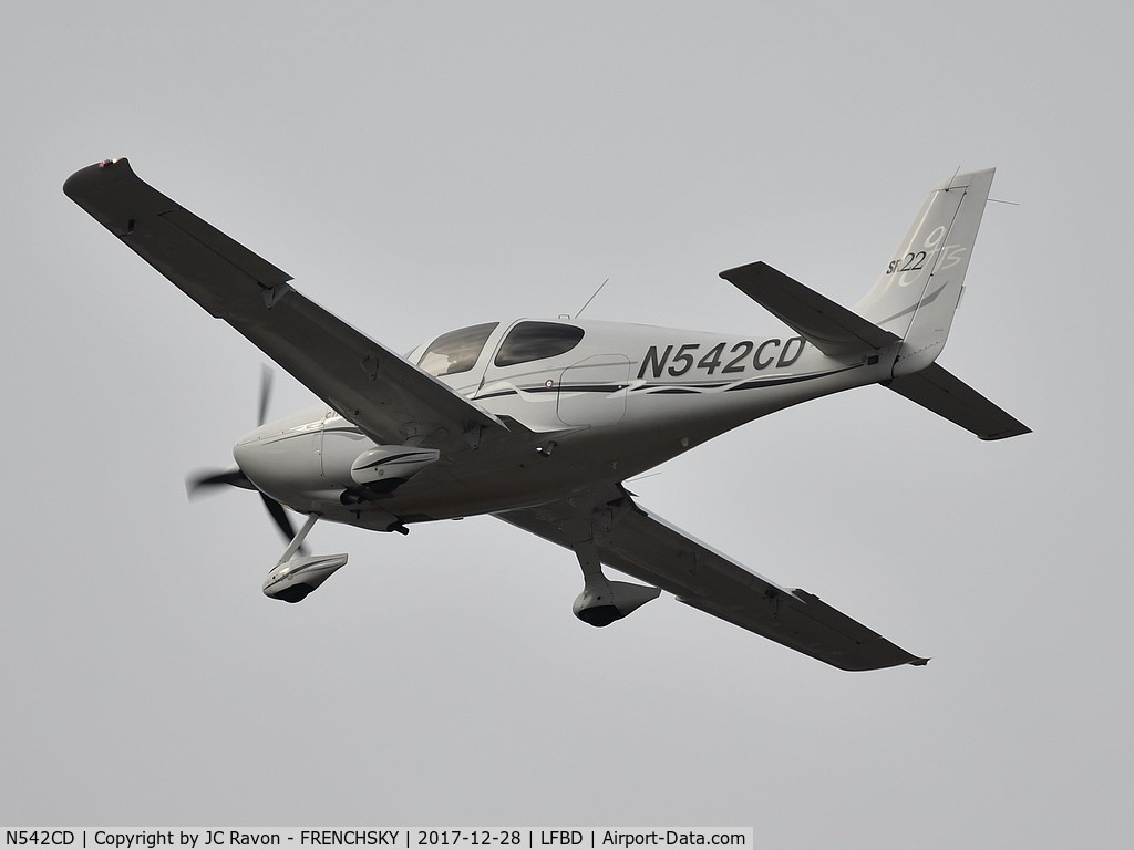 N542CD, 2004 Cirrus SR22 GTS C/N 1186, landing runway 23