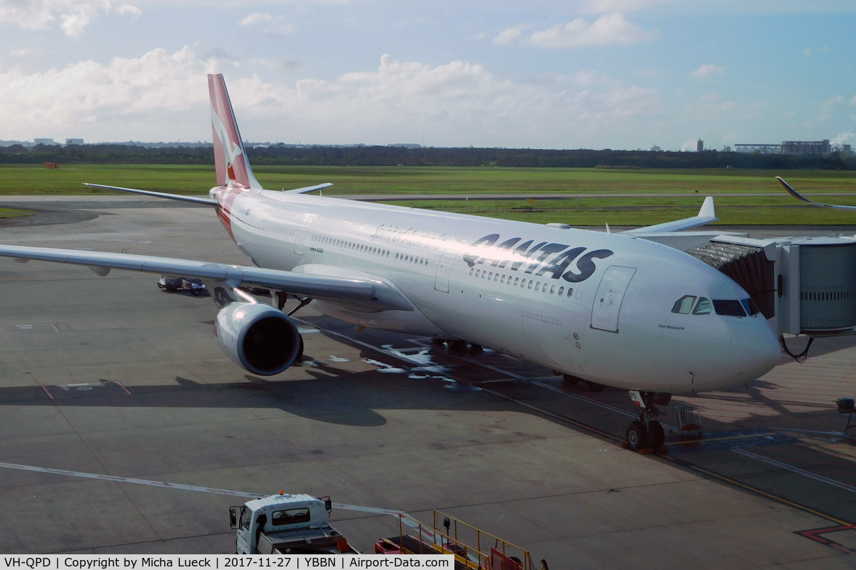 VH-QPD, 2004 Airbus A330-303 C/N 0574, At Brisbane