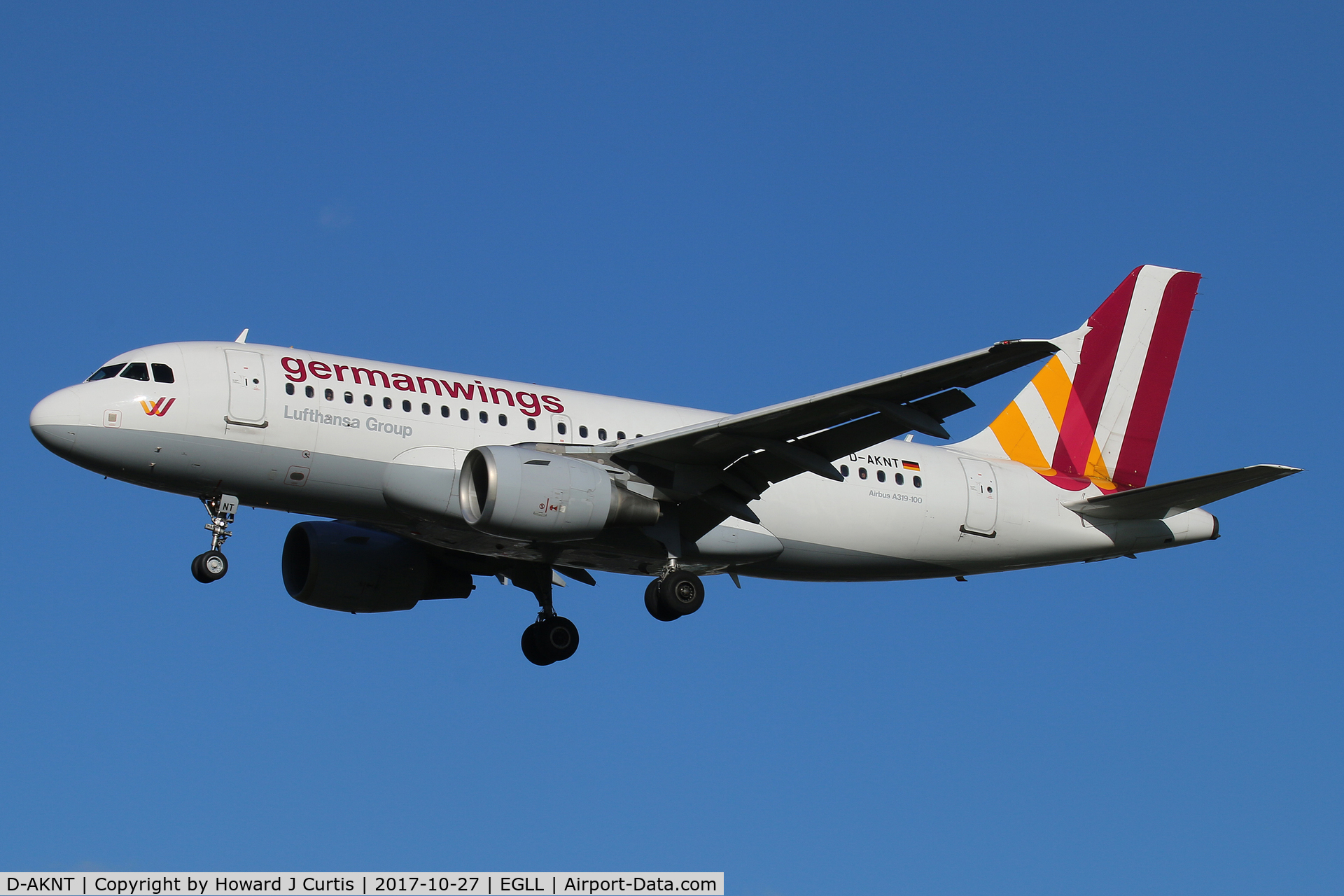 D-AKNT, 2005 Airbus A319-112 C/N 2607, On approach