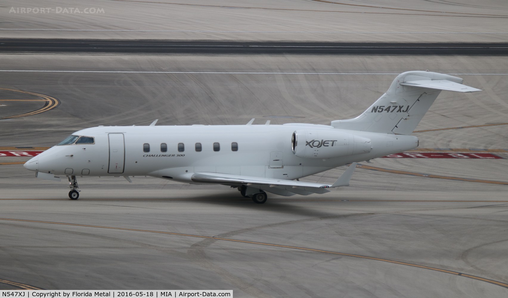 N547XJ, 2009 Bombardier Challenger 300 (BD-100-1A10) C/N 20281, Challenger 300