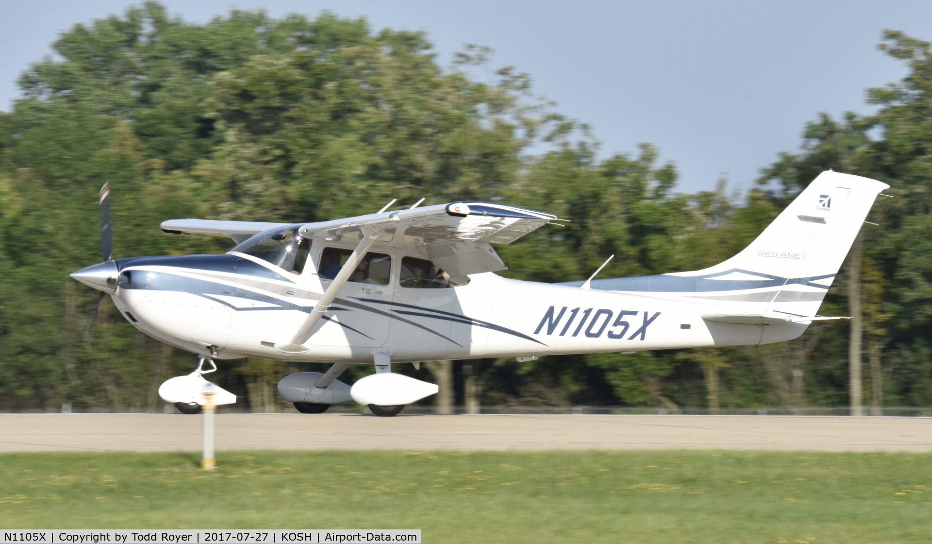 N1105X, 2007 Cessna 182T Skylane C/N 18281980, Airventure 2017