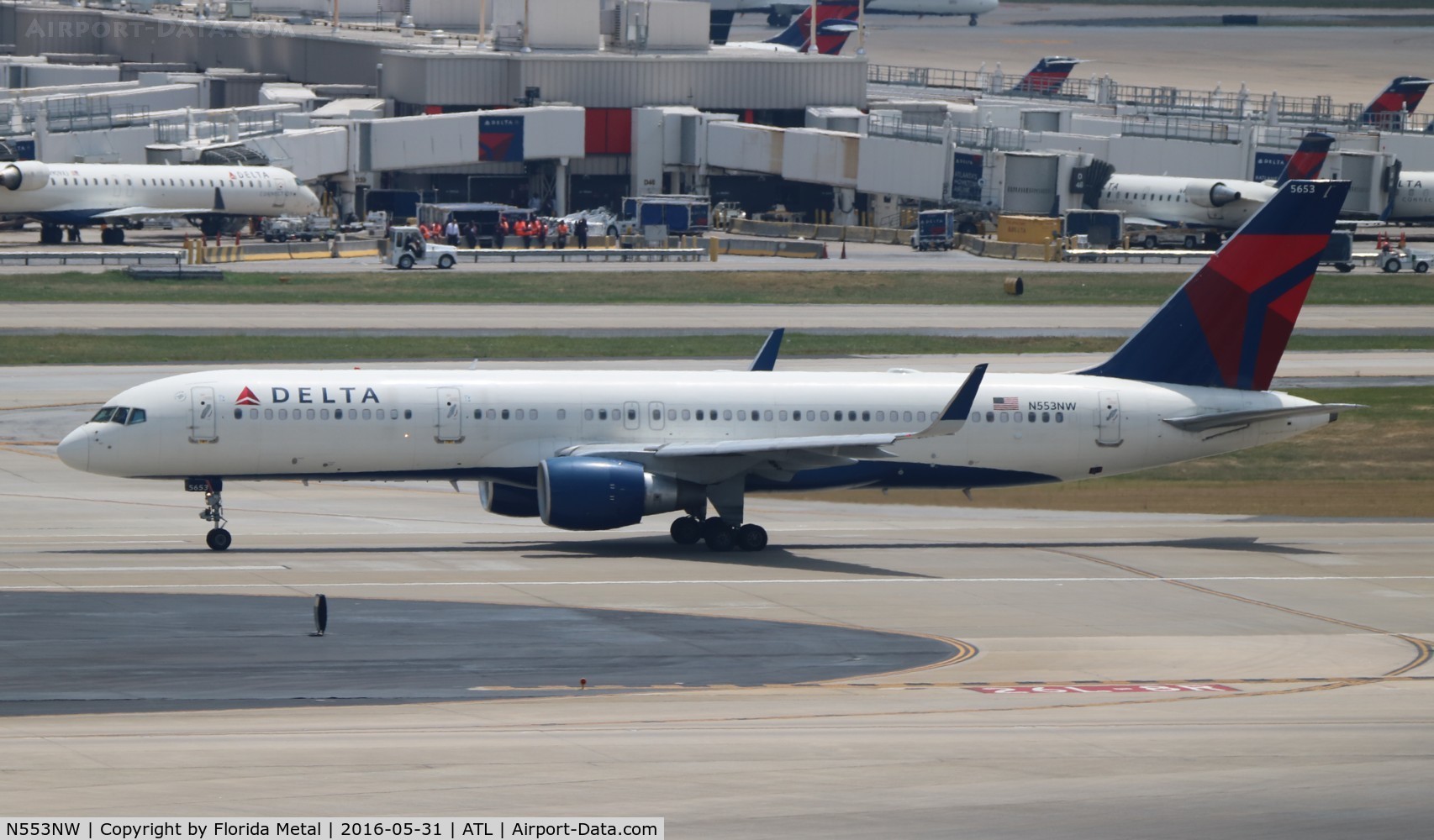 N553NW, 2001 Boeing 757-251 C/N 26500, Delta