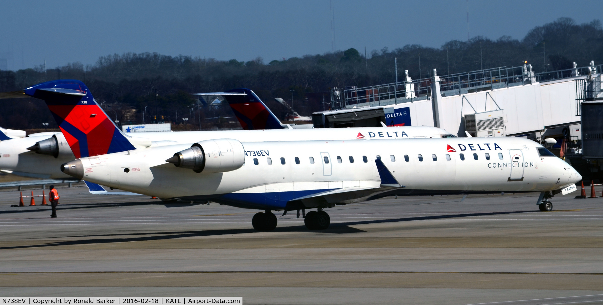 N738EV, 2004 Bombardier CRJ-701 (CL-600-2C10) Regional Jet C/N 10146, Taxi Atlanta