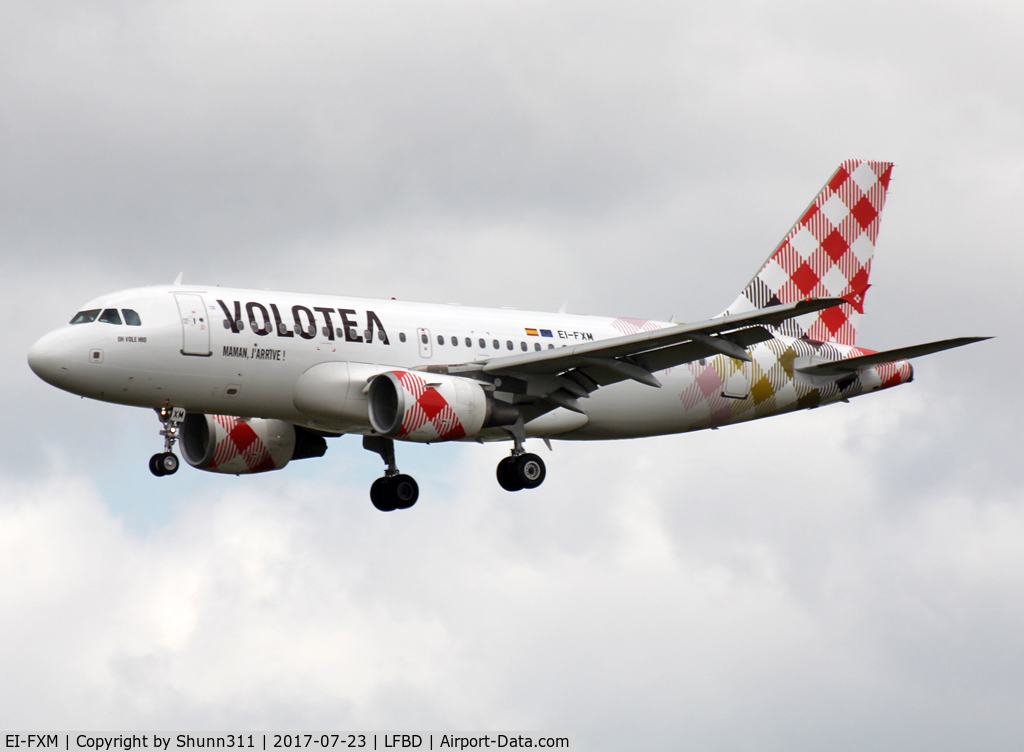 EI-FXM, 2005 Airbus A319-111 C/N 2382, Landing rwy 23