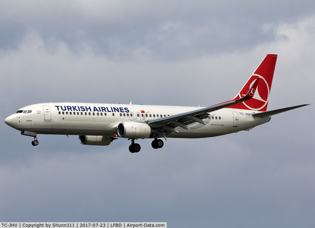 TC-JHV, 2014 Boeing 737-8F2 C/N 40992, Landing rwy 23
