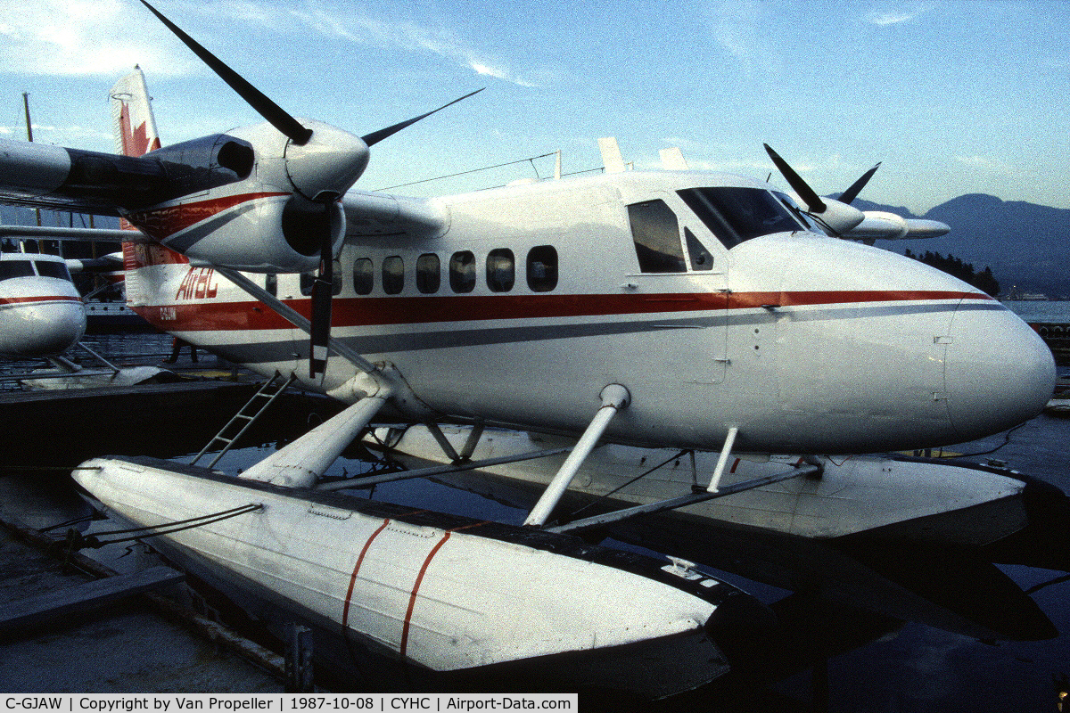 C-GJAW, 1968 De Havilland Canada DHC-6-200 Twin Otter C/N 176, Air BC De Havilland Canada DHC-6-200 Twin-Otter moored at the Vancouver Harbour Water Airport, BC, Canada, 1987