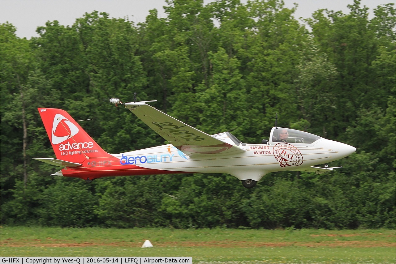 G-IIFX, 1998 Marganski MDM-1 Fox C/N 223, Marganski MDM-1 Fox, Landing, La Ferté-Alais airfield (LFFQ) Air show 2016