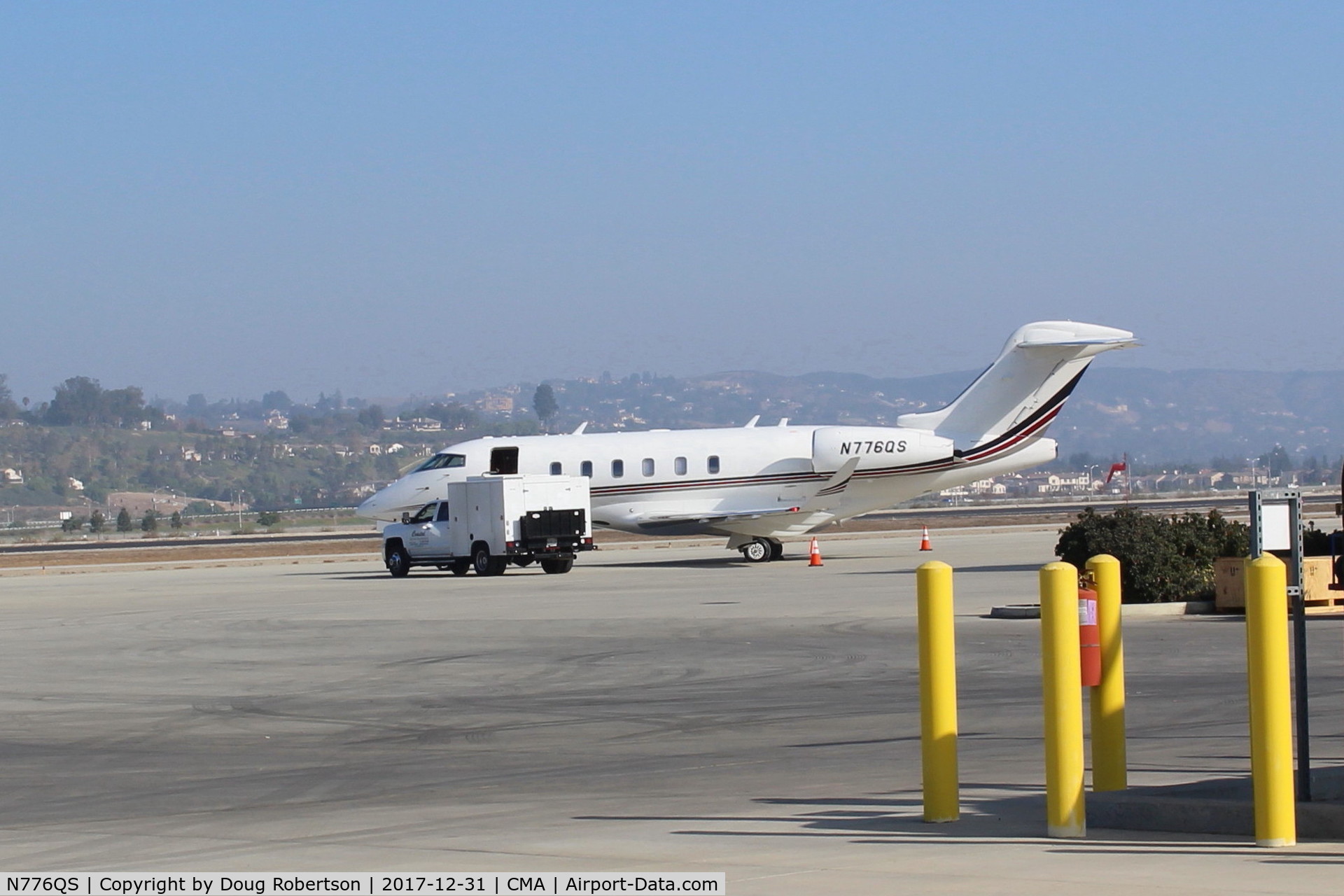 N776QS, 2015 Bombardier Challenger 300 (BD-100-1A10) C/N 20558, 2015 BOMBARDIER Aerospace BD-100 CHALLENGER 300, two Honeywell AS907-2-1A TurboFans with FADEC 8,050 lb st each (BD-106-1A10 is model engineering designation), on SUN AIR ramp