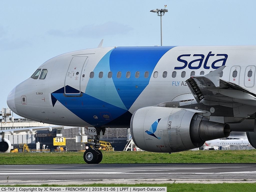 CS-TKP, 2003 Airbus A320-214 C/N 2011, Azores Airlines S4143 take off to Pico (PIX)