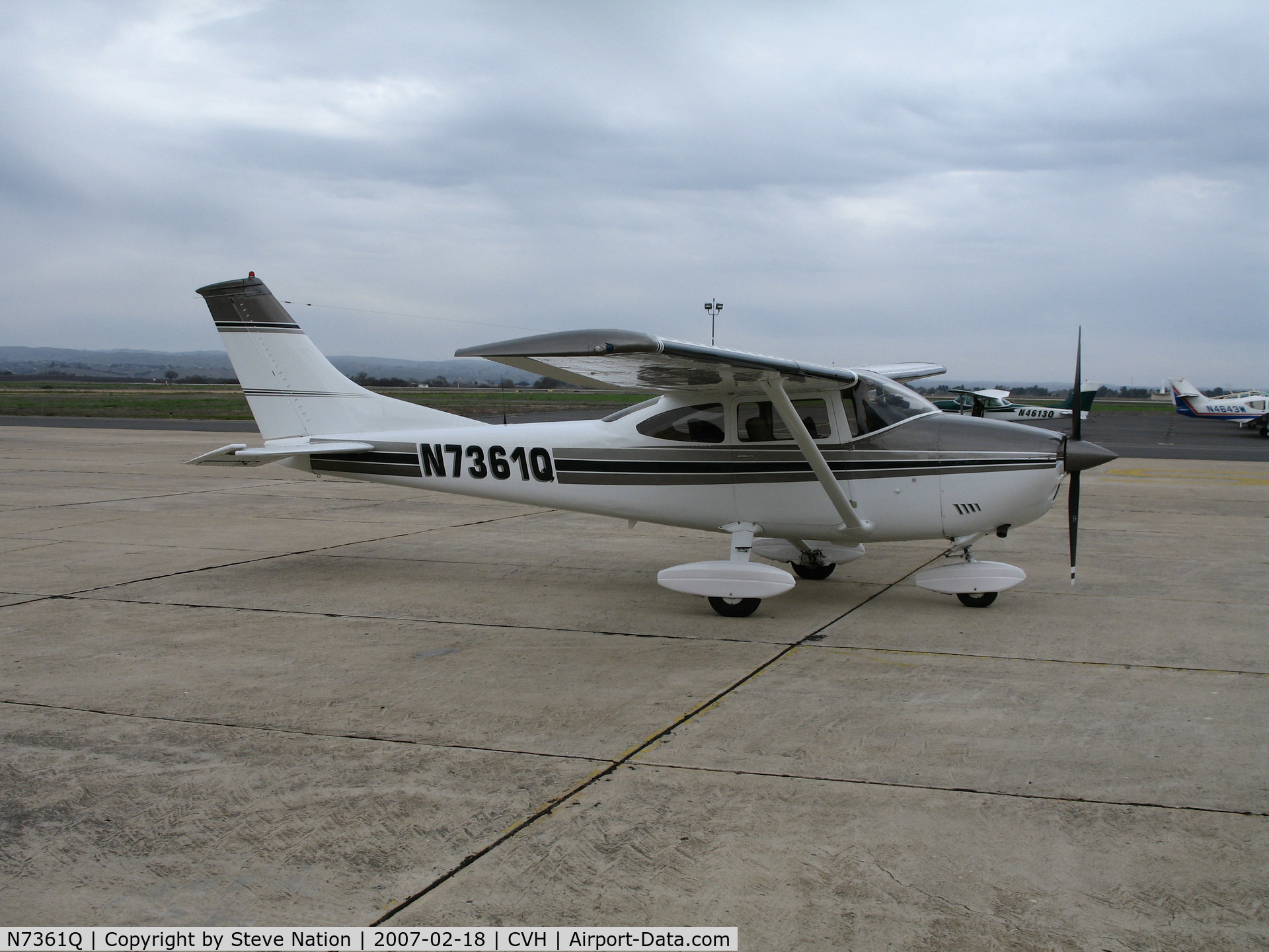 N7361Q, 1972 Cessna 182P Skylane C/N 18261001, Sharp looking 1972 Cessna 182P Skyhawk @ Hollister Municipal Airport, CA