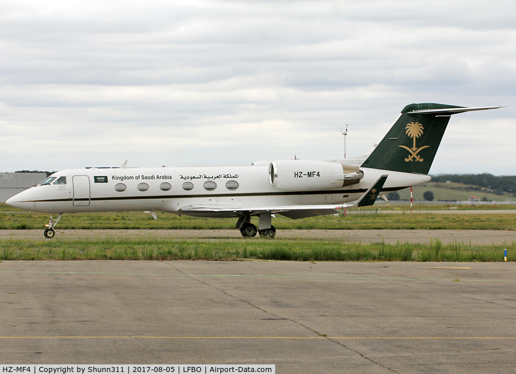 HZ-MF4, Gulfstream Aerospace 300 C/N 1525, Taxiing for departure...