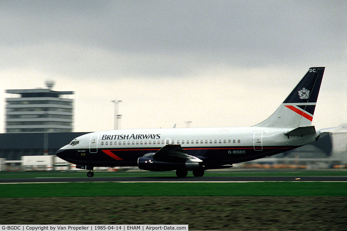 G-BGDC, 1979 Boeing 737-236 C/N 21792, British Airways Boeing 737-236 taking off from Schiphol airport, 1985