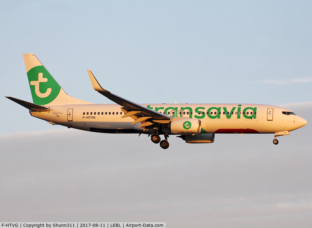 F-HTVG, 2017 Boeing 737-8K2 C/N 62156, Landing rwy 25R