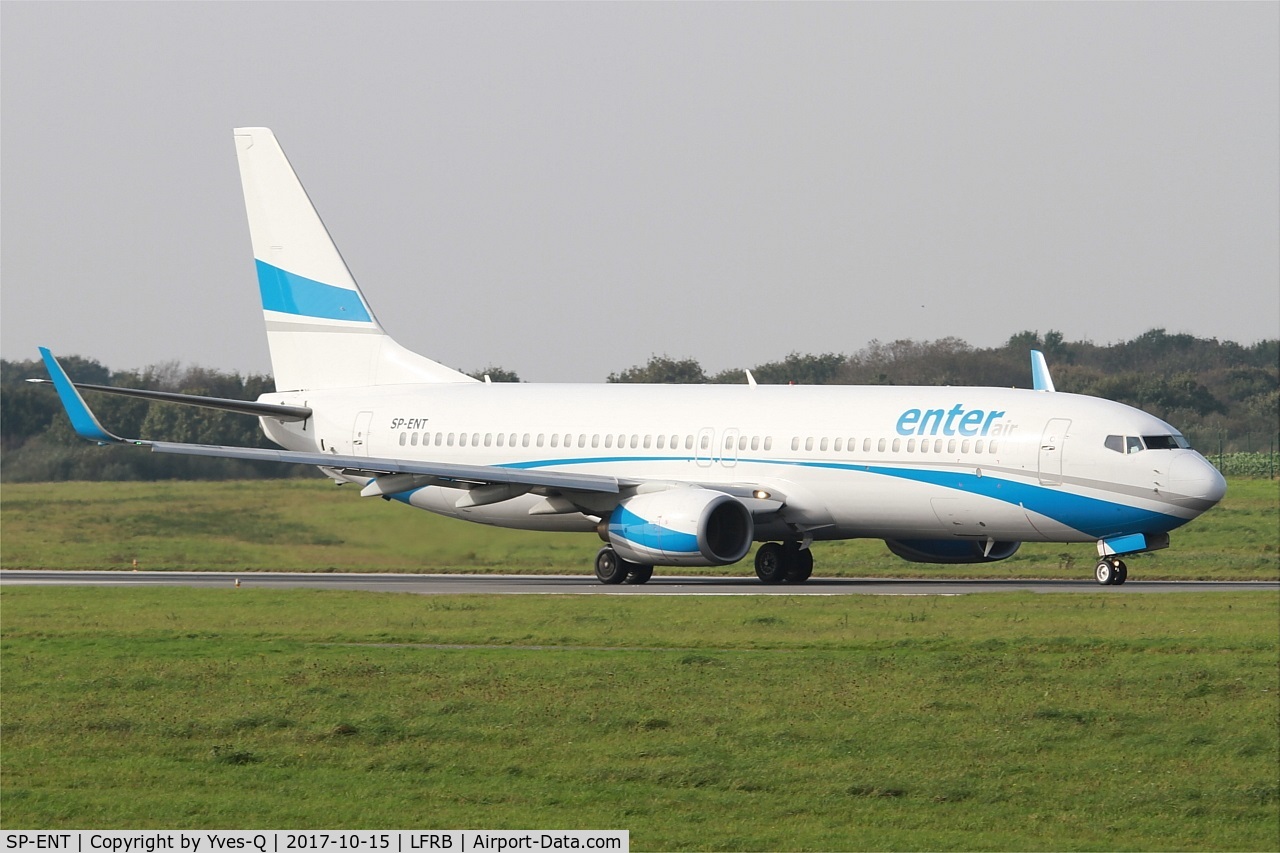 SP-ENT, 2000 Boeing 737-8AS C/N 29926, Boeing 737-8AS, Taxiing to holding point rwy 25L, Brest-Bretagne airport (LFRB-BES)