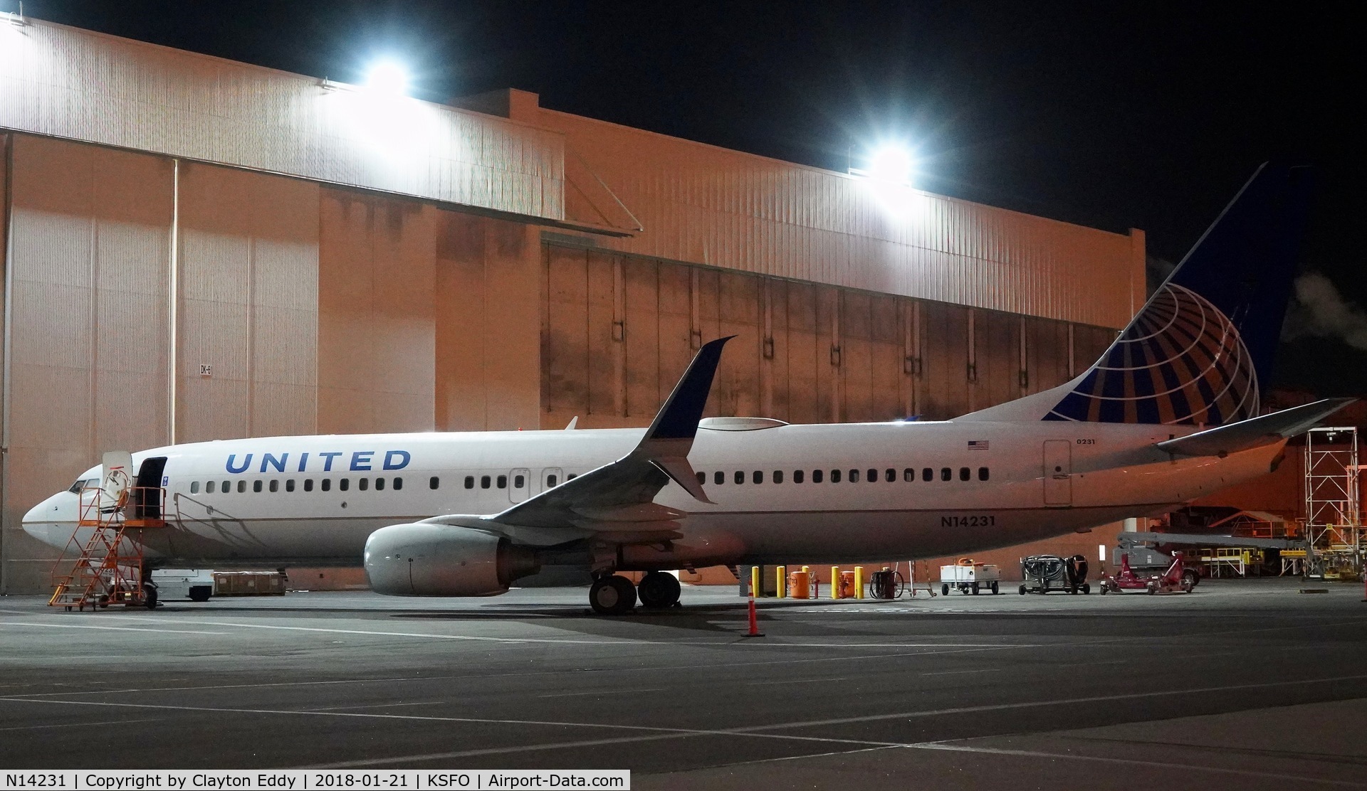 N14231, 1999 Boeing 737-824 C/N 28795, SFO 2018.