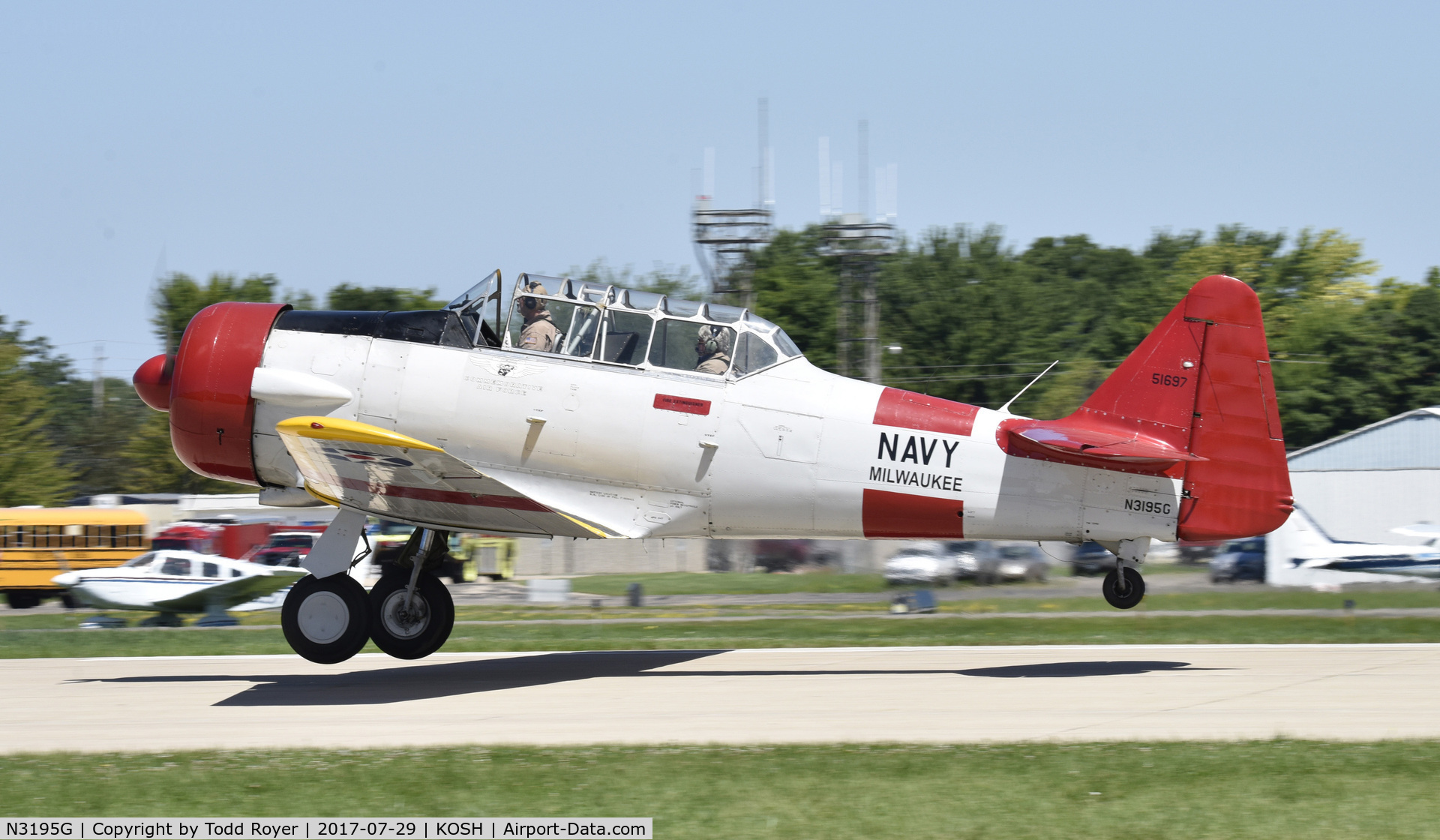 N3195G, North American SNJ-5 Texan Texan C/N 51697, Airventure 2017