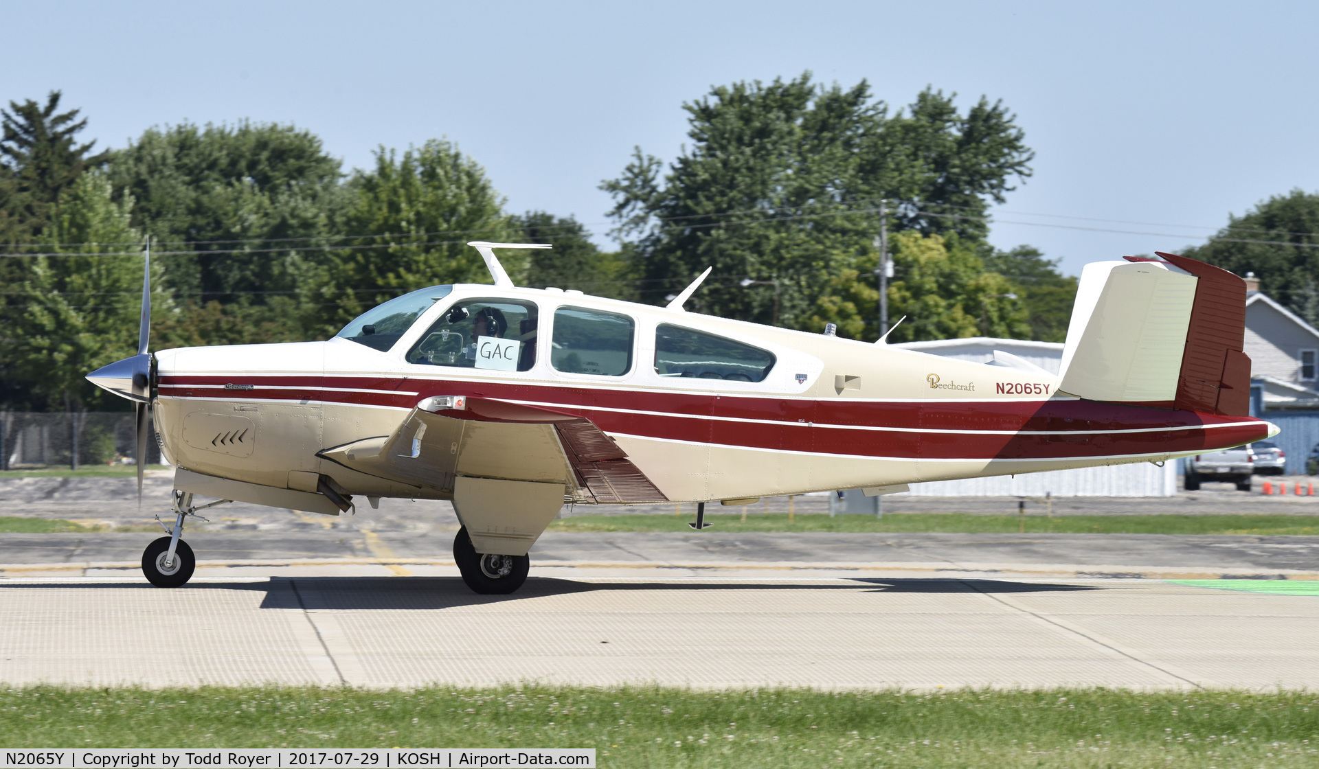N2065Y, 1979 Beech V35B Bonanza C/N D-10211, Airventure 2017