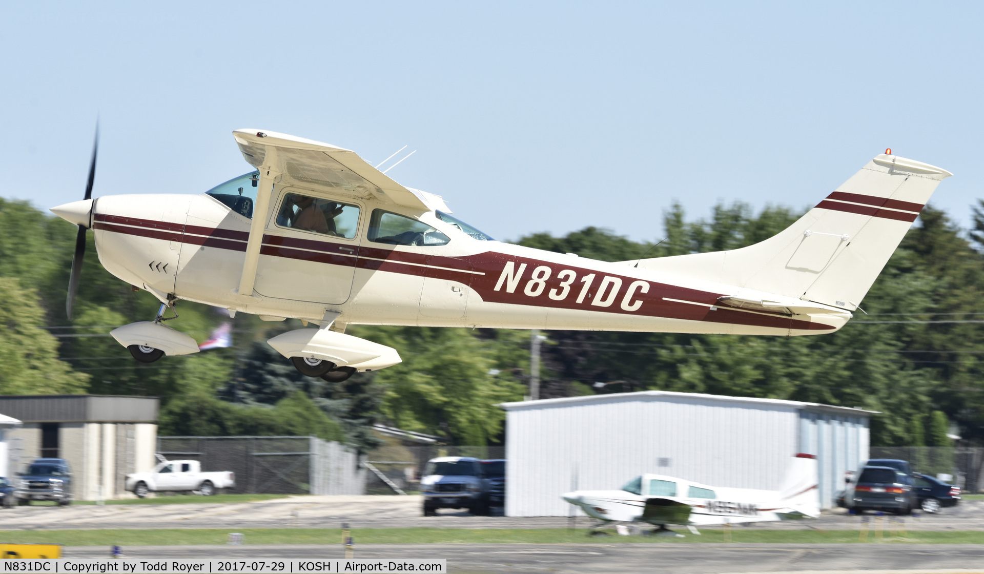 N831DC, 1969 Cessna 182M Skylane C/N 18259896, Airventure 2017