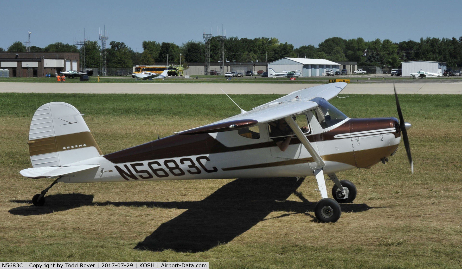N5683C, 1952 Cessna 140A C/N 15639, Airventure 2017