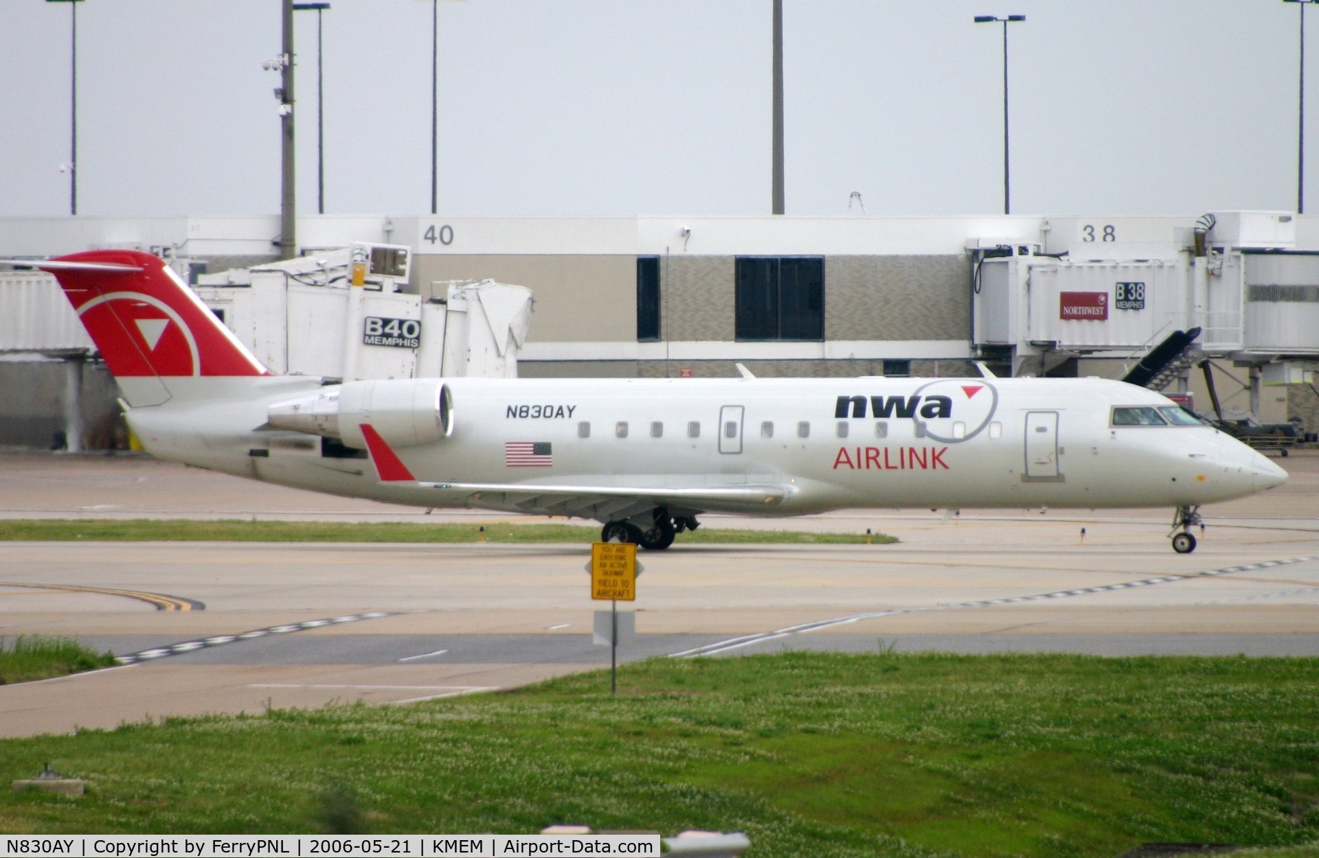 N830AY, 2005 Bombardier CRJ-200ER (CL-600-2B19) C/N 8030, Northwest Airlink CL200