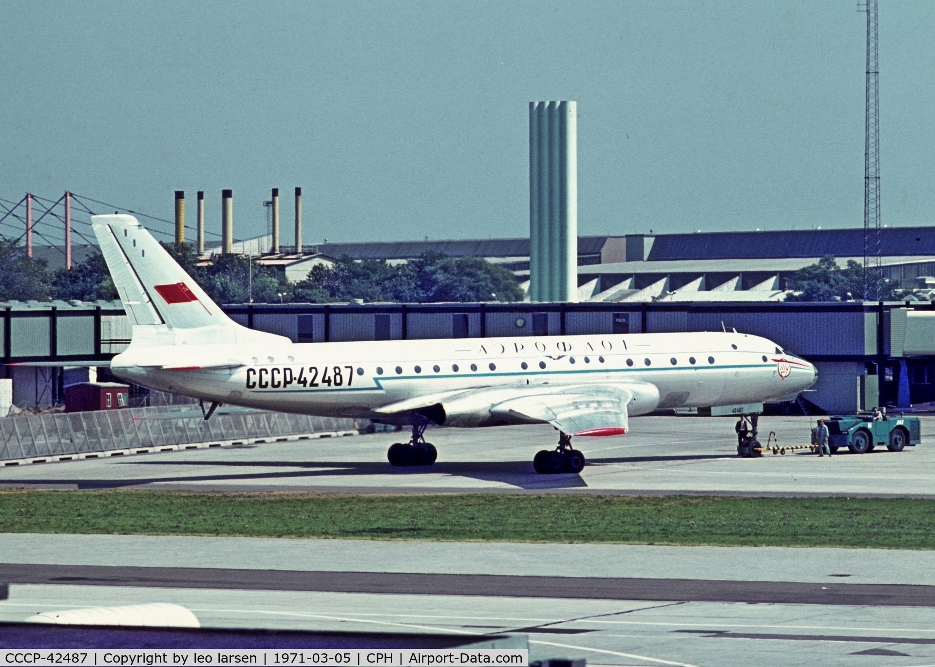 CCCP-42487, 1960 Tupolev Tu-104B C/N 021505, Copenhagen 5.3.71