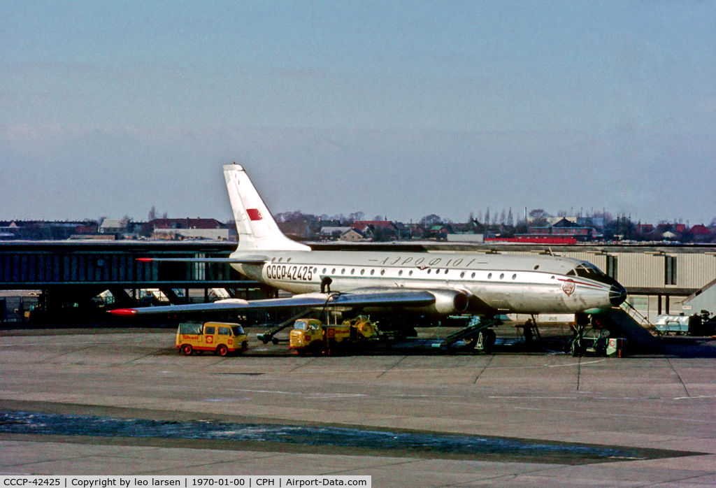 CCCP-42425, 1959 Tupolev Tu-104B C/N 920602, Copenhagen 1.1970