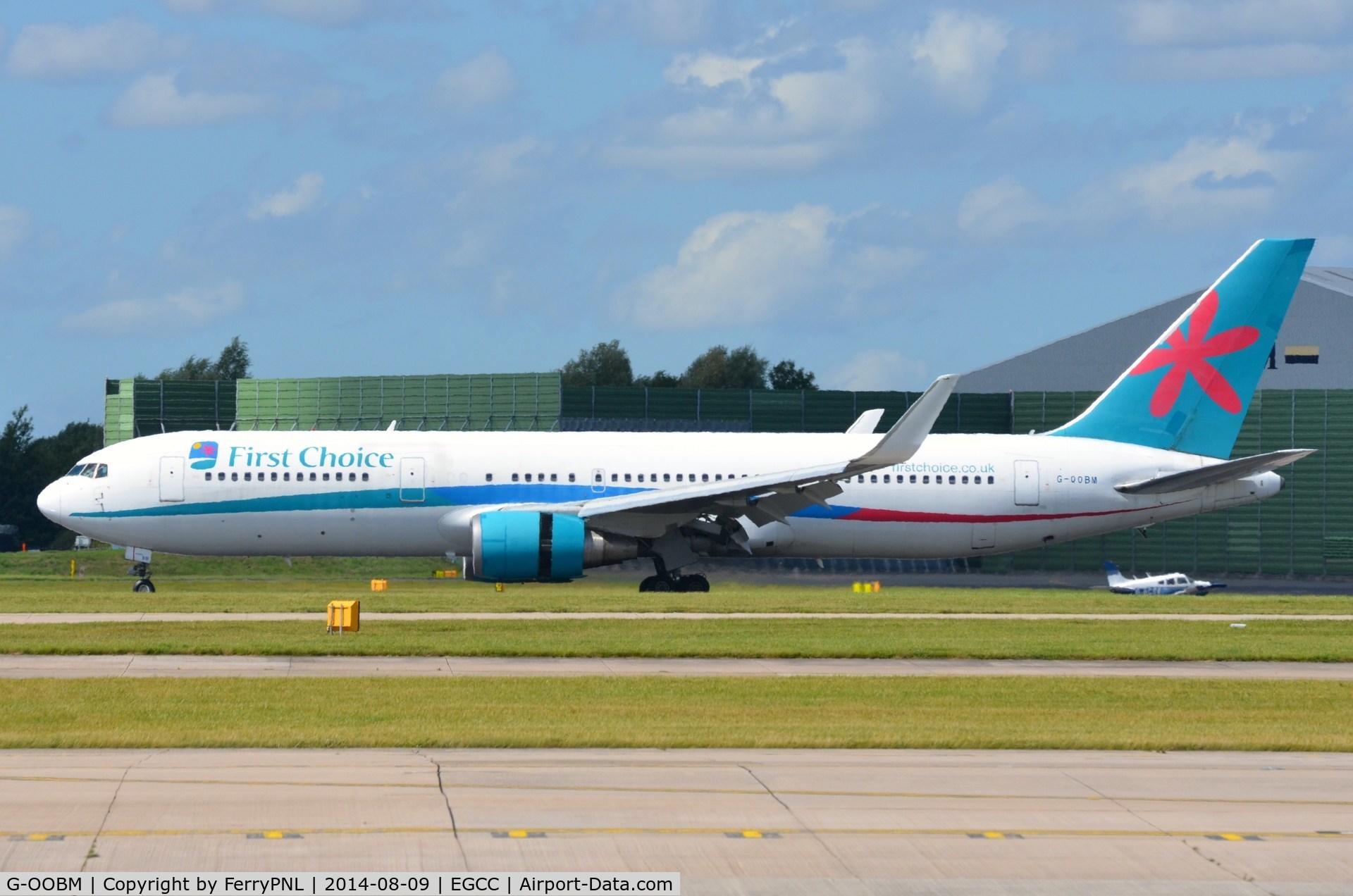 G-OOBM, 1995 Boeing 767-324 C/N 27568, B763 still operating in First Choice cs while operating for Tompson since 2008.