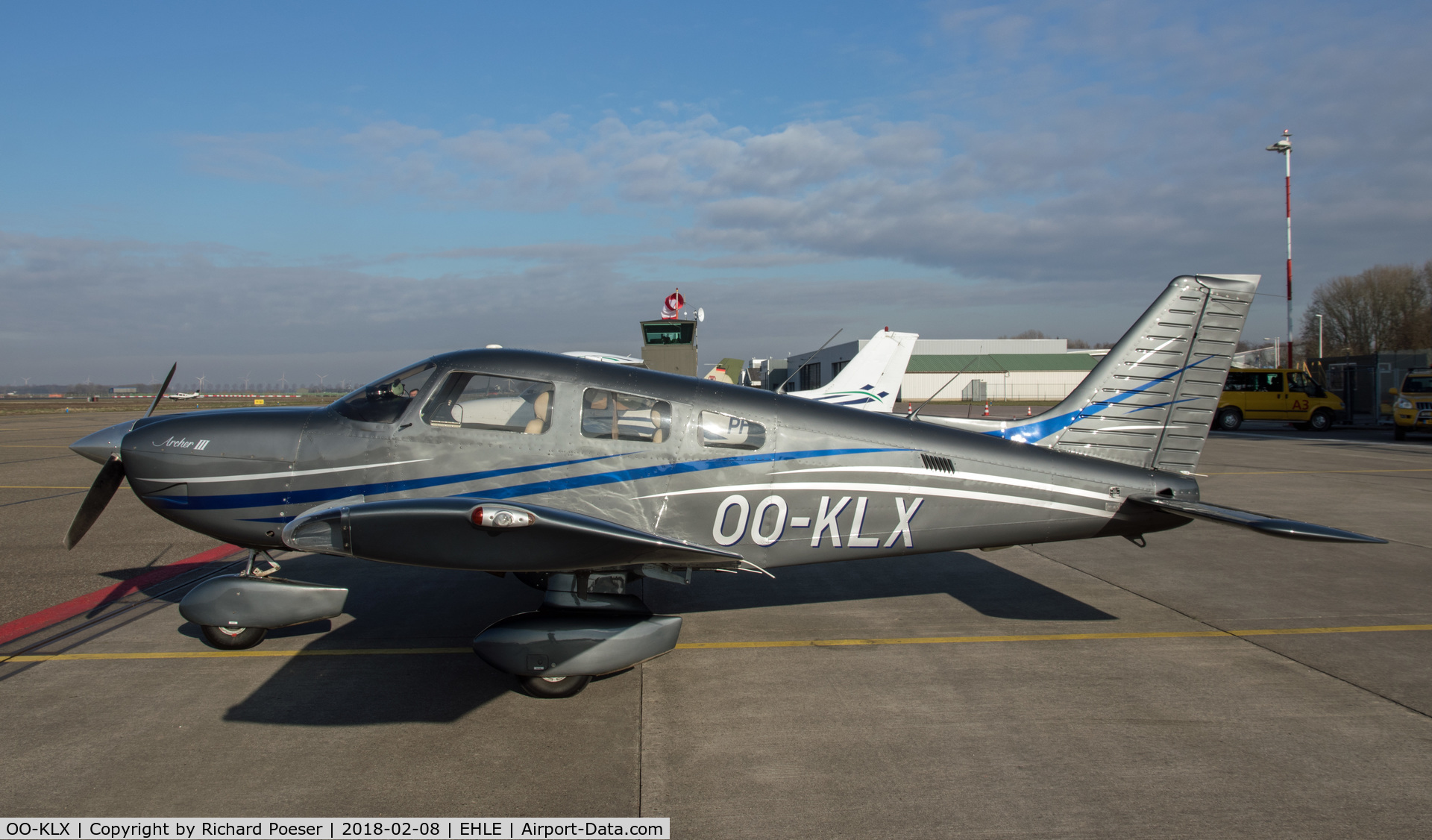 OO-KLX, 1996 Piper PA-28-181 Archer III C/N 2843025, Visiting Lelystad