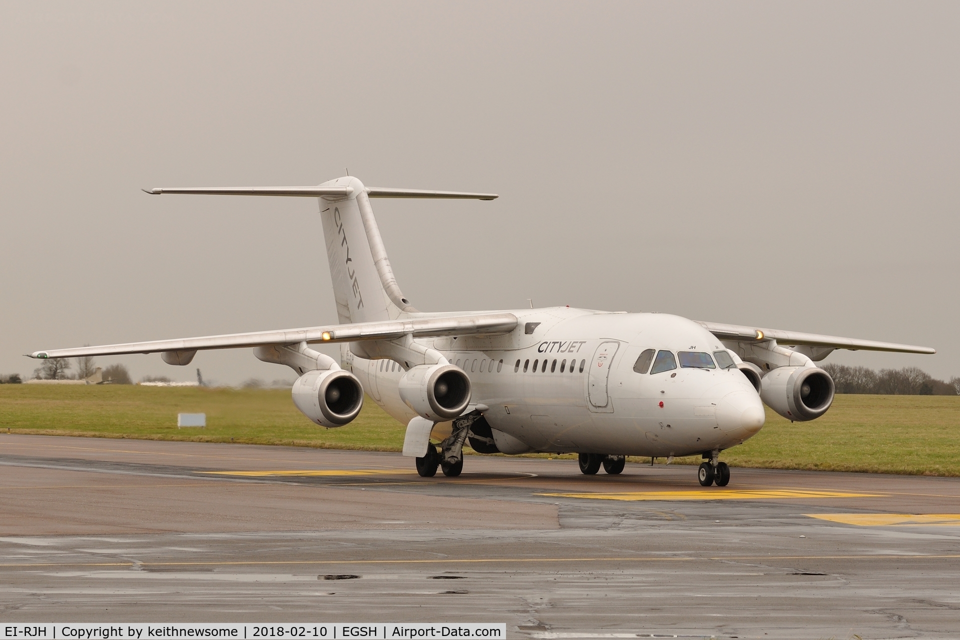 EI-RJH, 1999 BAE Systems Avro 146-RJ85 C/N E.2345, Arriving at Norwich from Dublin.