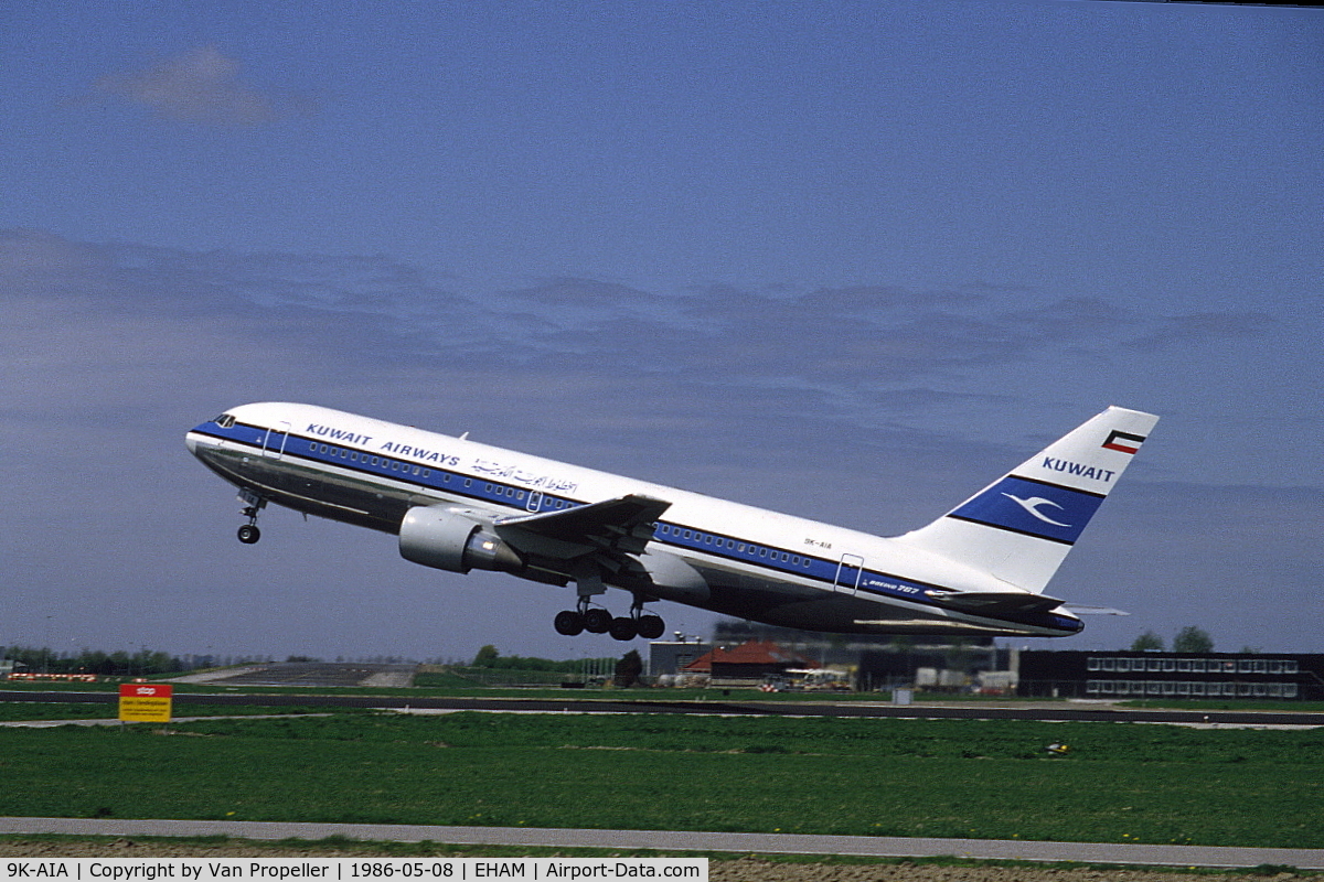 9K-AIA, 1986 Boeing 767-269 C/N 23280, Kuwait Airways Boeing 767-269ER taking off from Schiphol airport, the Netherlands, 1986