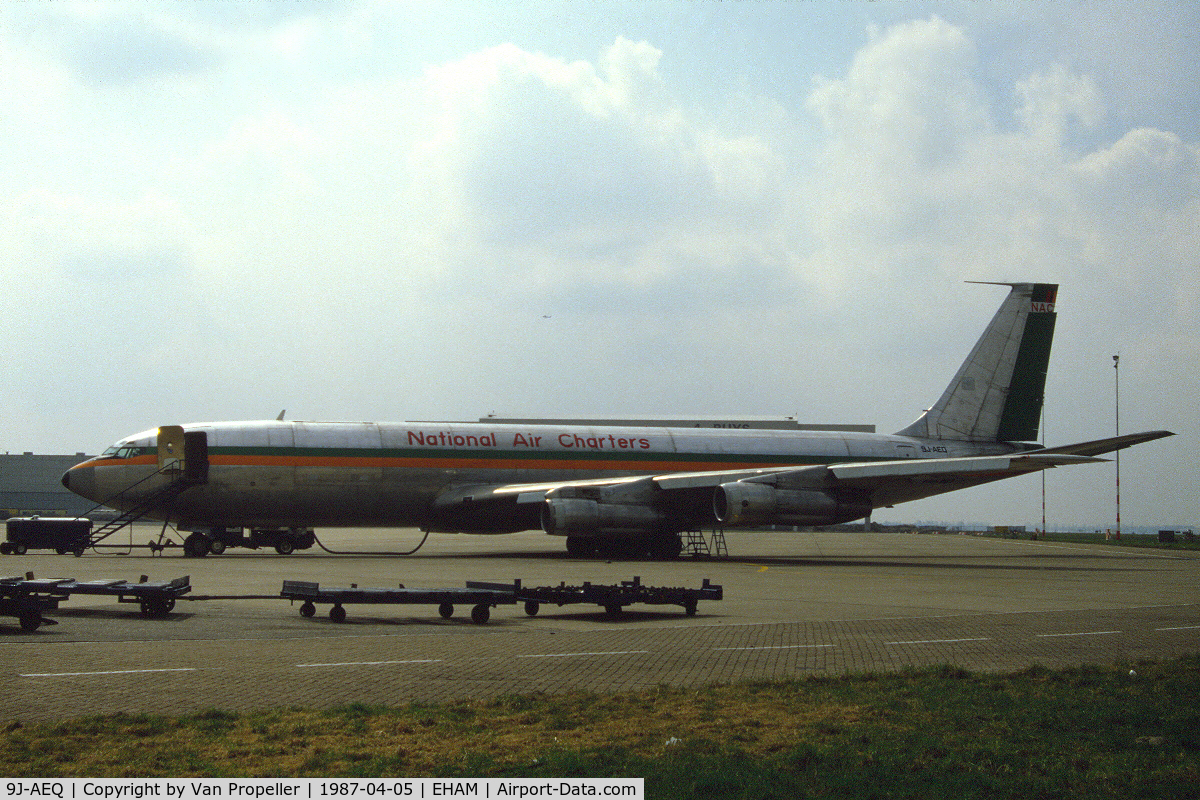 9J-AEQ, 1967 Boeing 707-321C C/N 19367, National Air Charters Boeing 707-321C freighter at the platform of Schiphol-Oost, the Netherlands, 1987