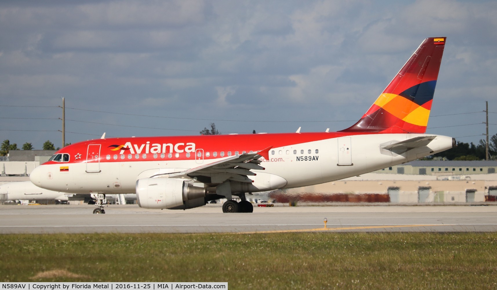 N589AV, 2005 Airbus A318-111 C/N 2575, Avianca