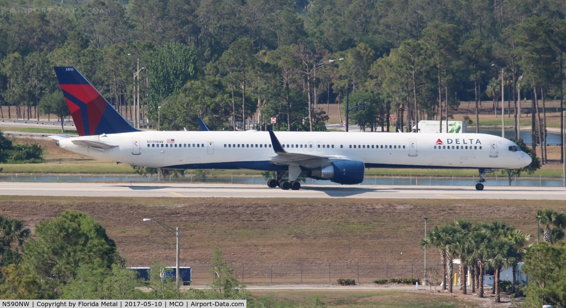N590NW, 2003 Boeing 757-351 C/N 32990, Delta