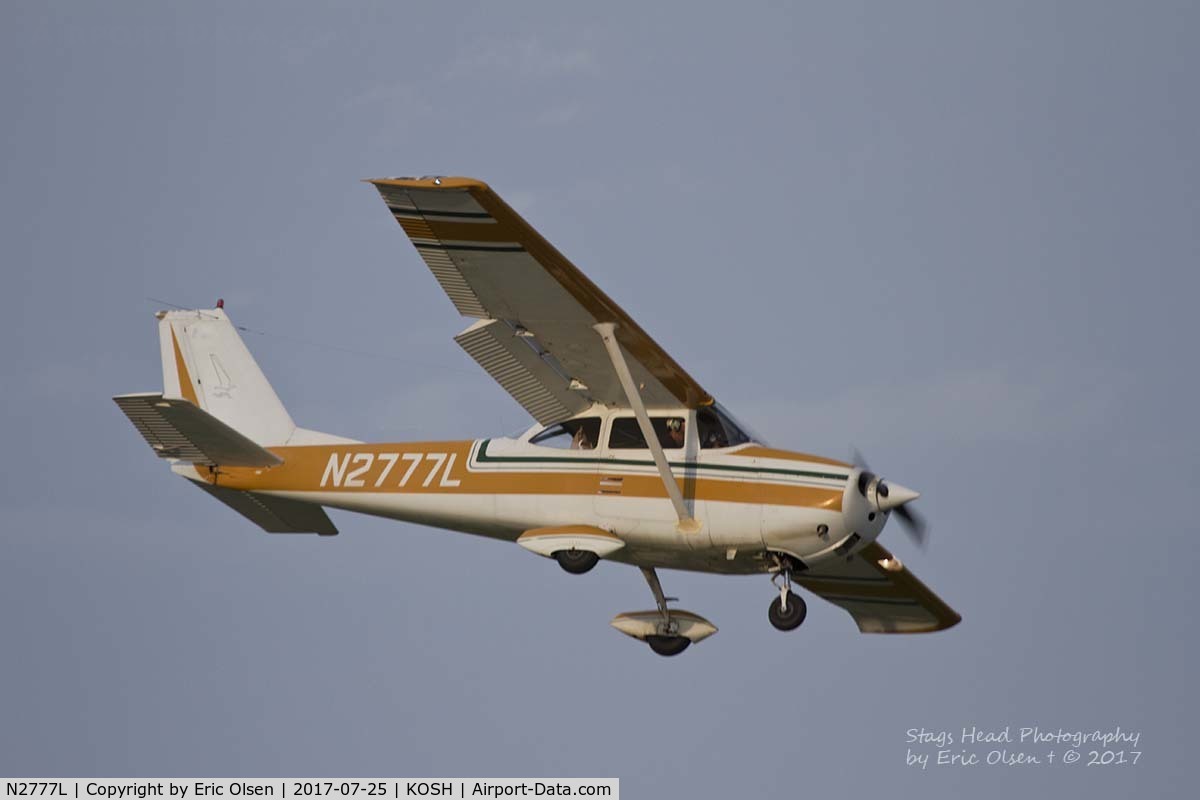 N2777L, 1967 Cessna 172H C/N 17255977, Cessna landing at Oshkosh