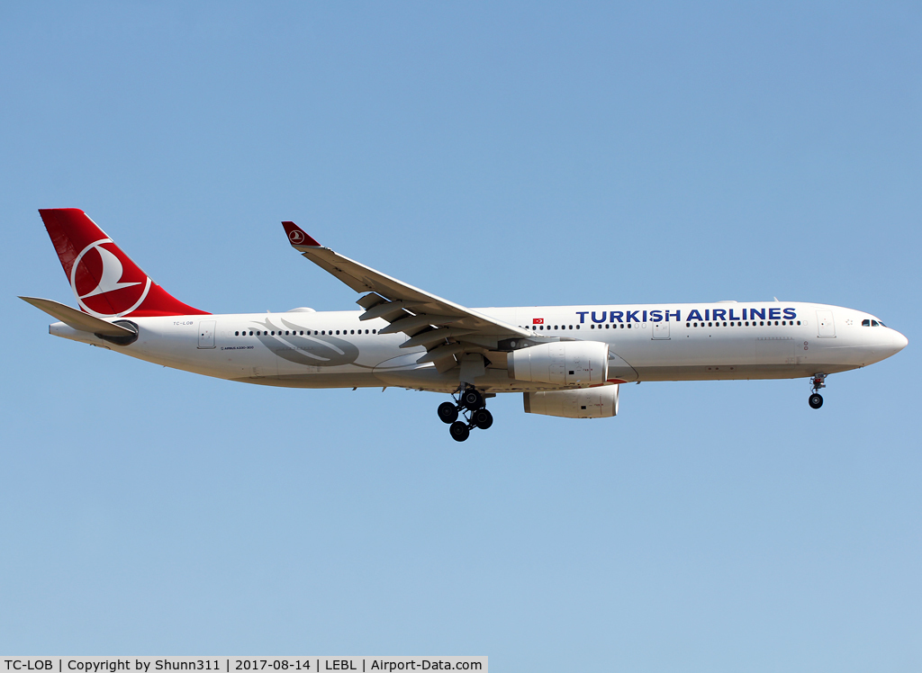 TC-LOB, 2013 Airbus A330-343 C/N 1491, Landing rwy 25R