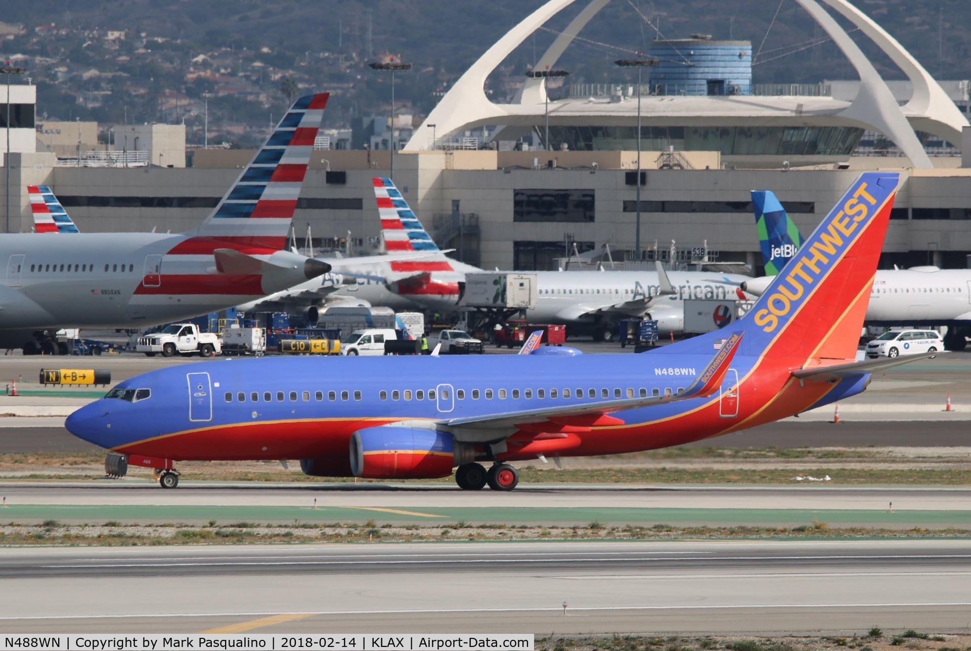 N488WN, 2004 Boeing 737-7H4 C/N 33853, Boeing 737-700