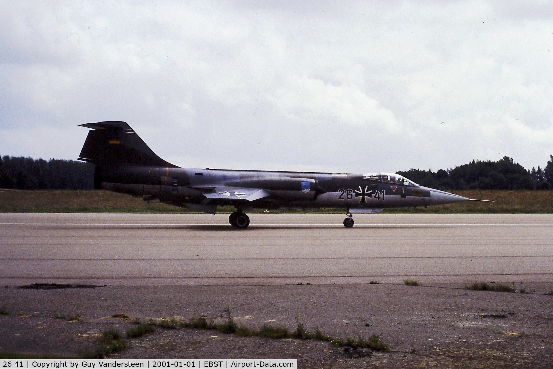 26 41, Lockheed (Fokker) F-104G Starfighter C/N 7301, GAF F-104G 26+41 landing @ EBST june 1987