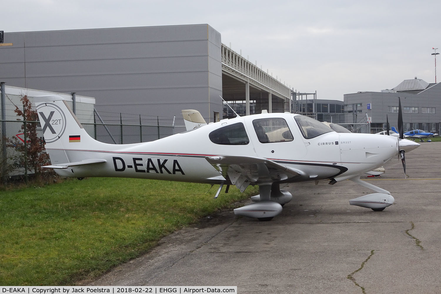 D-EAKA, 2001 Cirrus SR22 C/N 0015, At ramp of General Enterprise GRQ airport