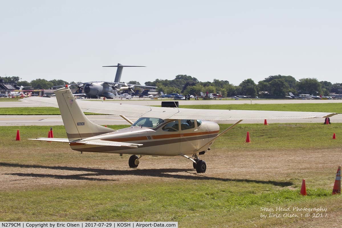 N279CM, 1969 Cessna 182M Skylane C/N 1825982, Cessna 182 at Airventure.