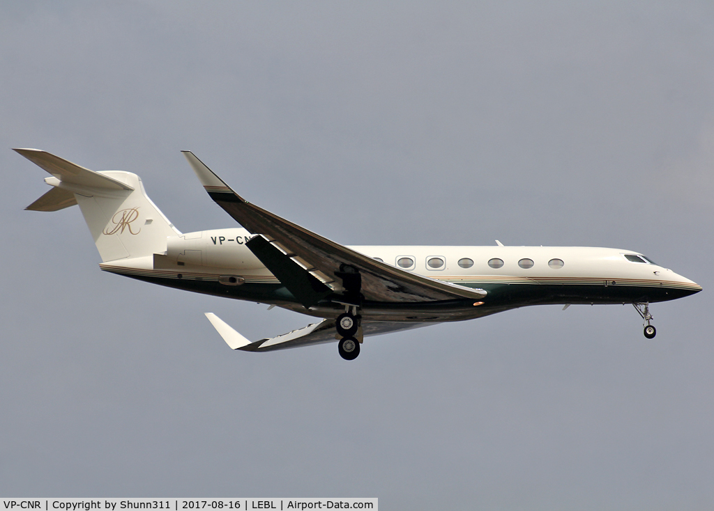 VP-CNR, 2006 Gulfstream Aerospace GV-SP (G550) C/N 5113, Landing rwy 07L