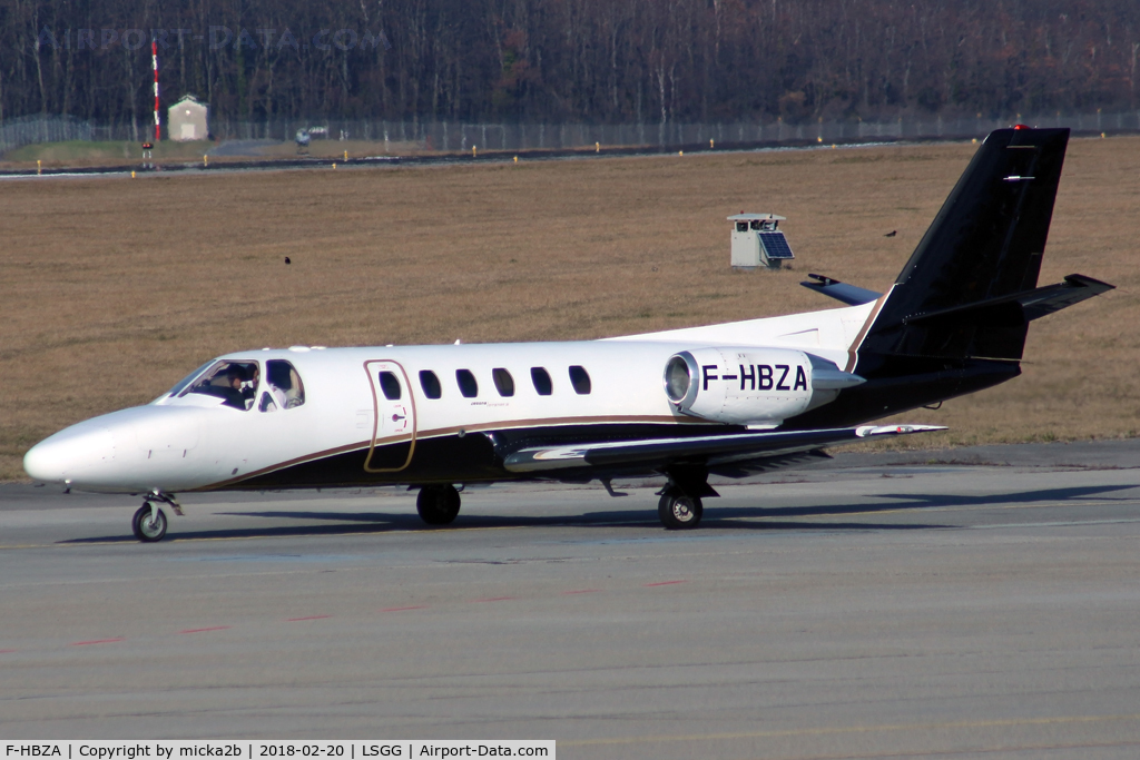 F-HBZA, 1991 Cessna 550 Citation II C/N 550-0672, Taxiing