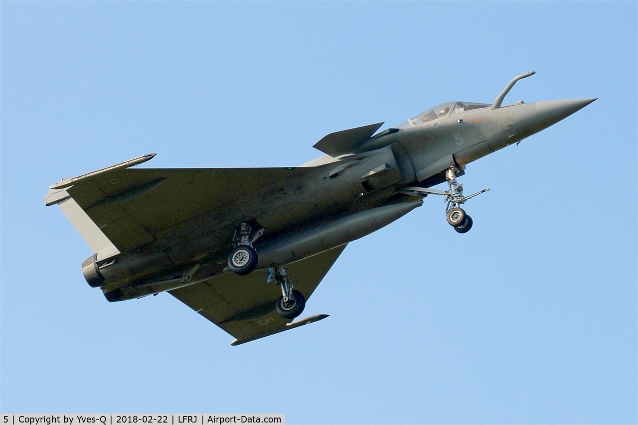 5, Dassault Rafale M C/N 5, Dassault Rafale M, Short approach rwy 08, Landivisiau Naval Air Base (LFRJ)