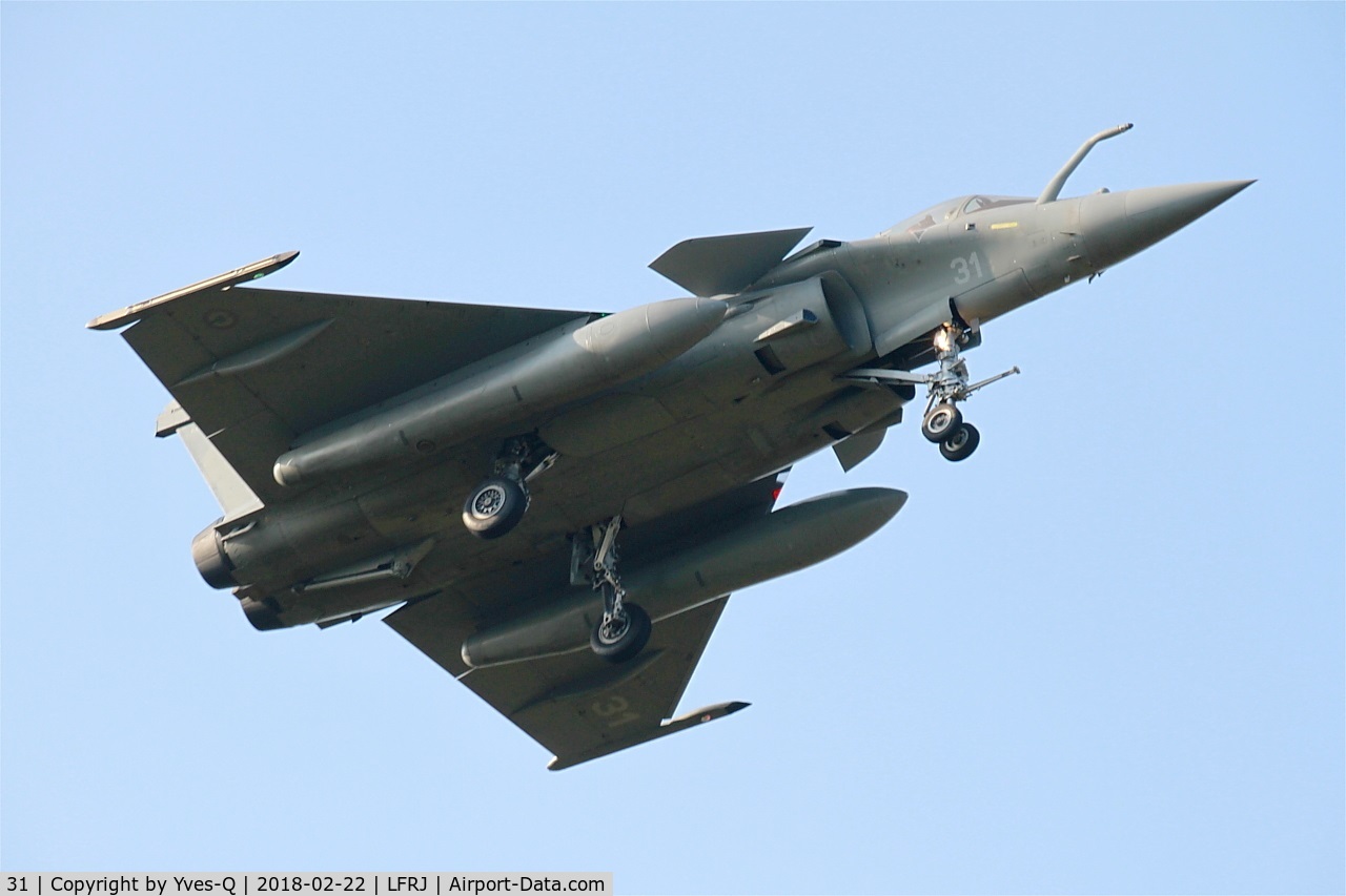 31, Dassault Rafale M C/N 31, Dassault Rafale M, Short approach rwy 08, Landivisiau Naval Air Base (LFRJ)