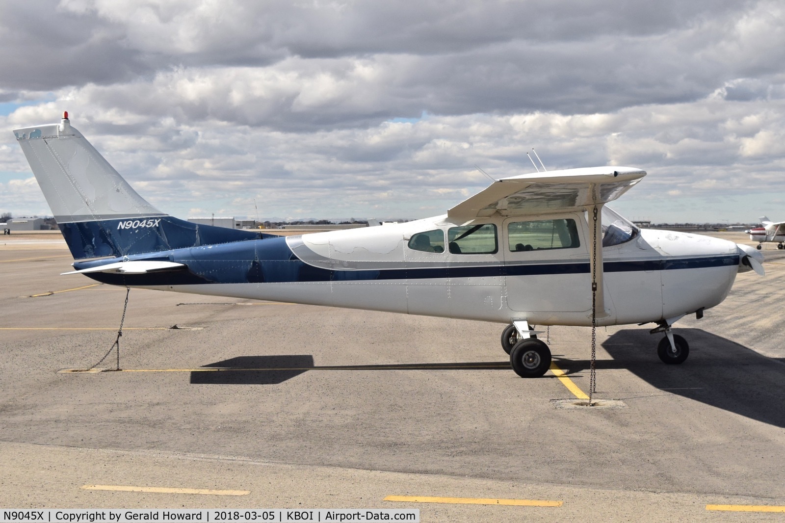 N9045X, 1961 Cessna 182D Skylane C/N 18253445, Parked on the north GA ramp.